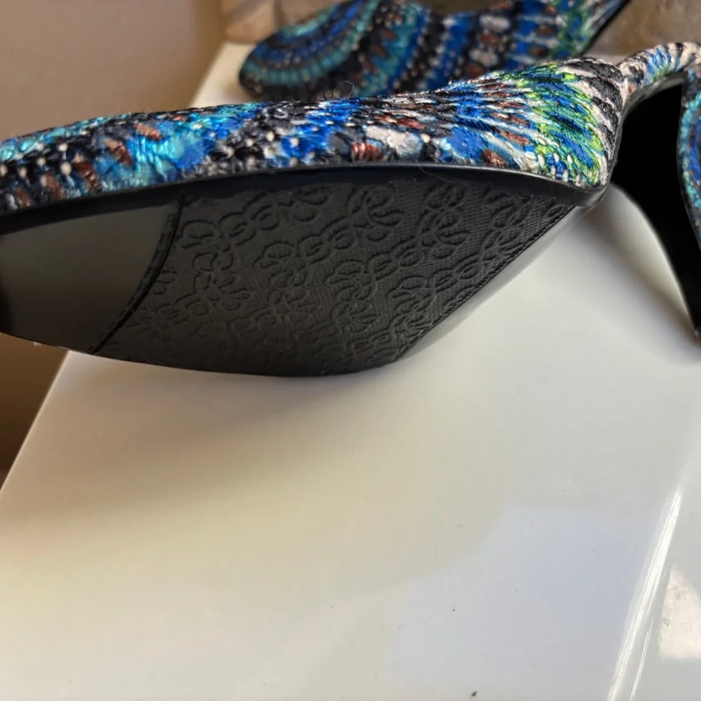 J.Renee Blue and Green Peacock Camelia Patterned Heels Women’s 11W 4” Heel - Picture 6 of 8